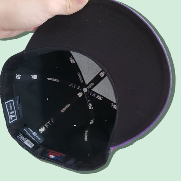 73/8 new york Yankees baseball fitted new era hat pinstripe purple and black - Picture 2 of 4